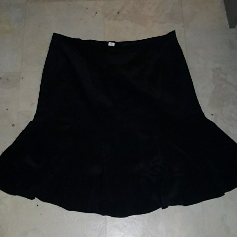 Gap tulip hem skirt